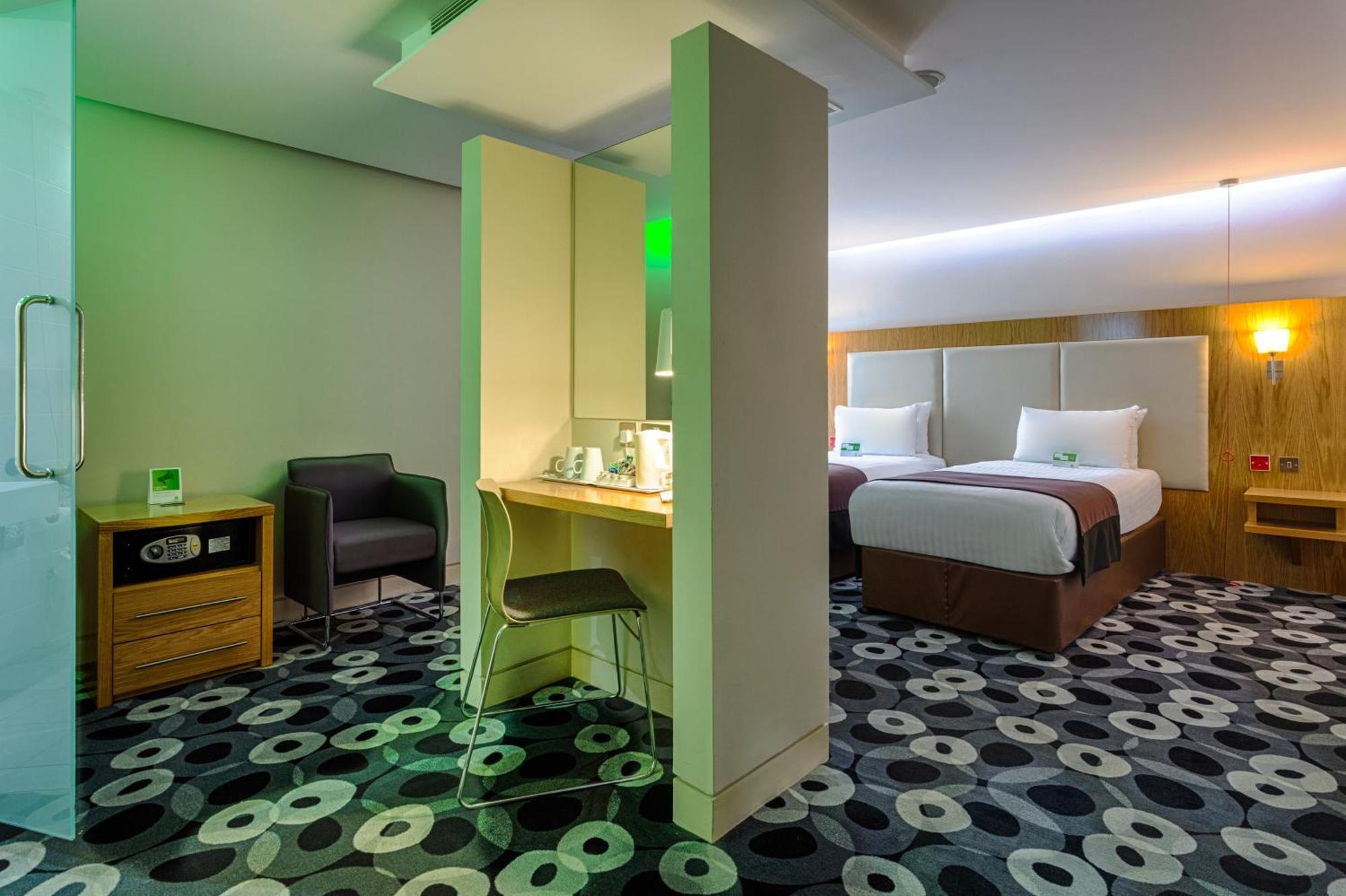 Holiday Inn Sittingbourne By Ihg Esterno foto
